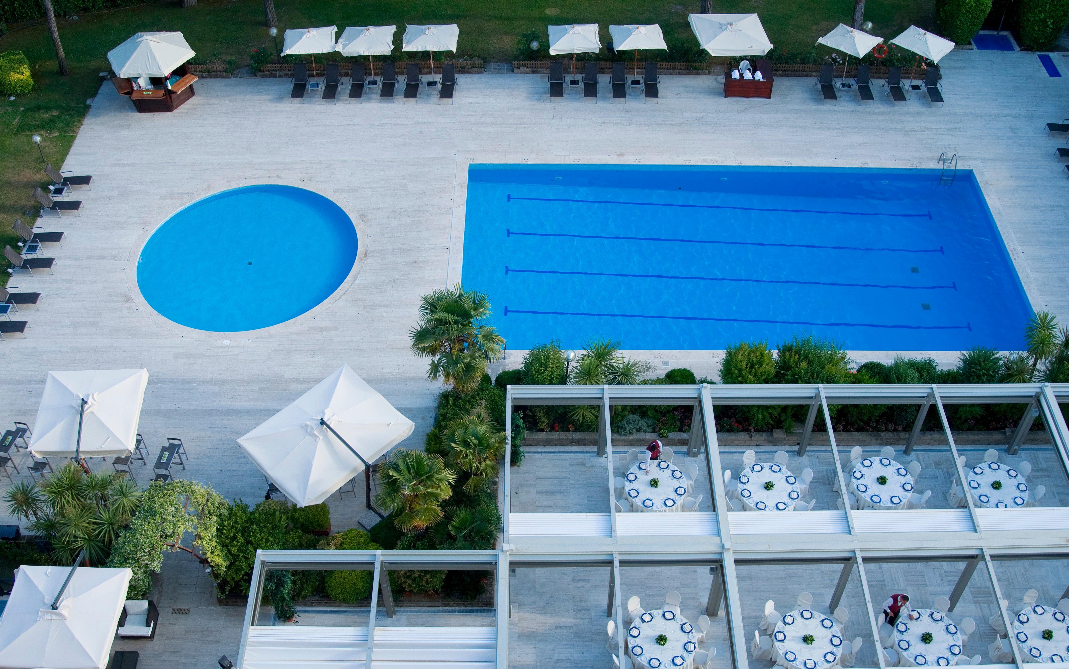 Holiday Inn Rome - Eur Parco Dei Medici Exterior foto
